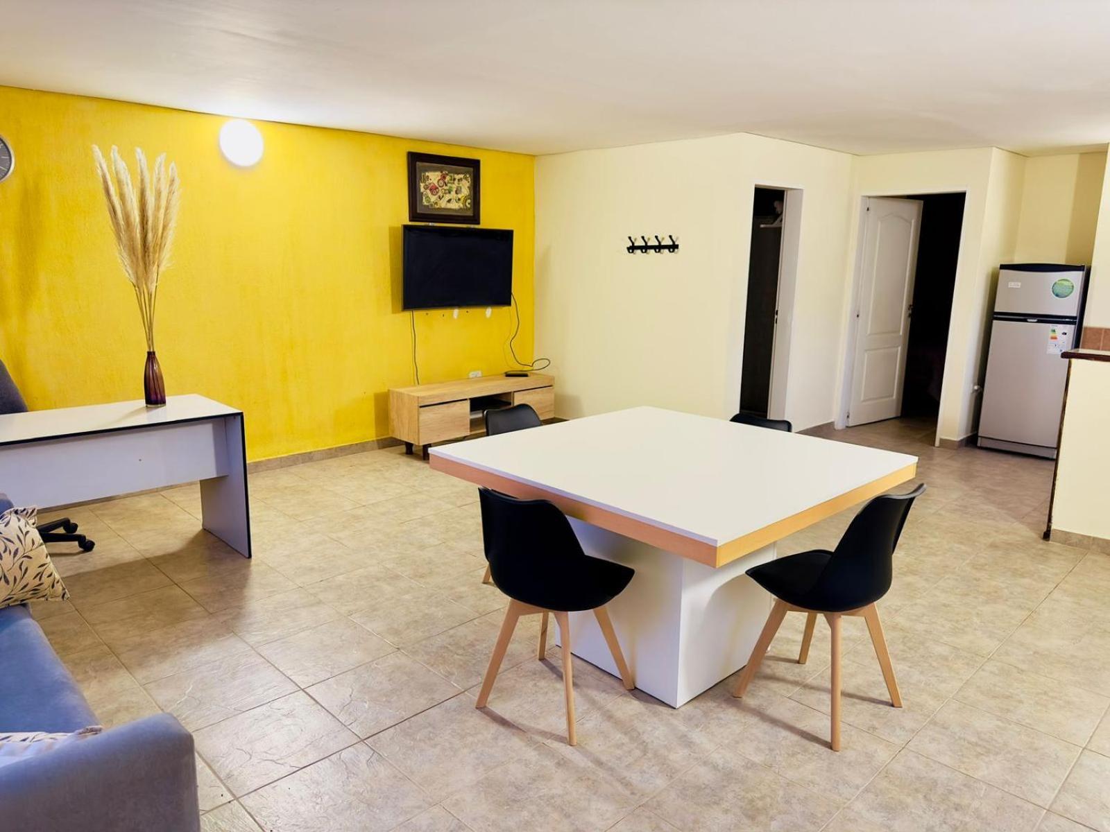 Terminal Suites El Calafate Exterior photo